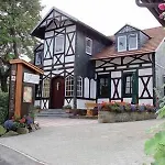 Vierjahreszeiten Hotel
