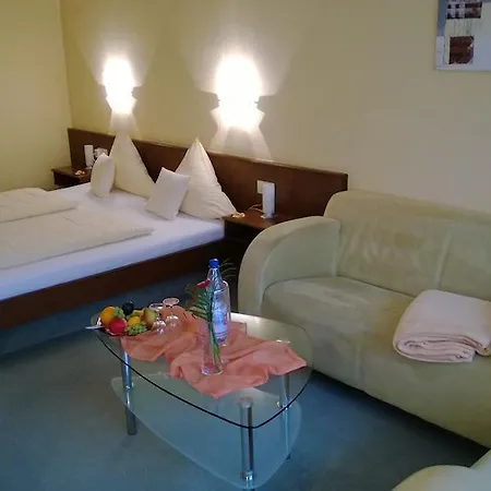 Vierjahreszeiten Otel