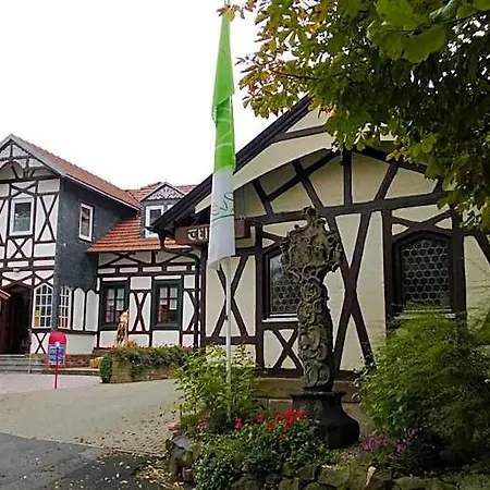 Vierjahreszeiten Hotel 3*