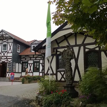 Vierjahreszeiten Hotel 3*
